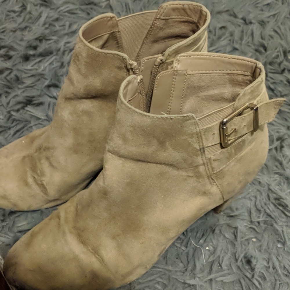 Taupe suede booties